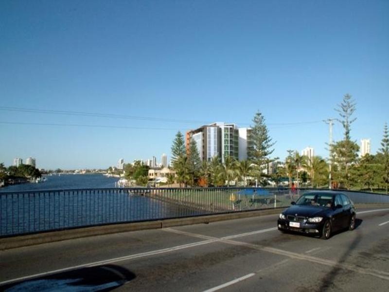 Chevron Island QLD 4217