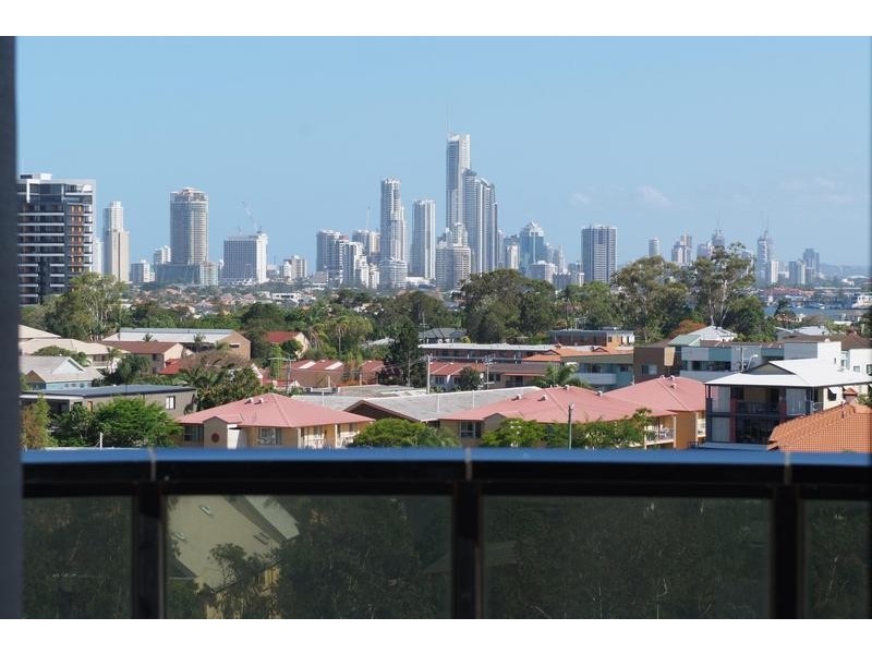 9 Lawson Street, Southport QLD 4215