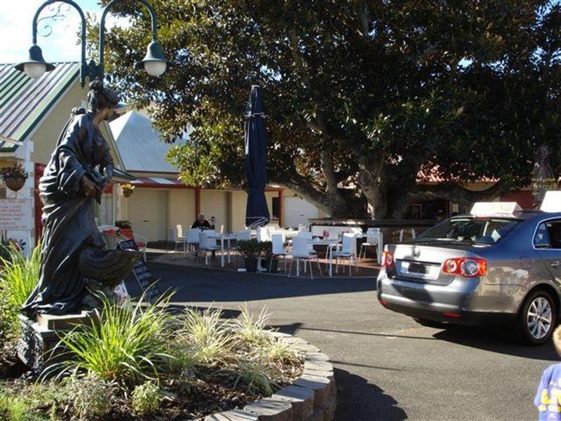 Hope Island QLD 4212