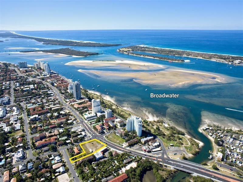 Labrador QLD 4215
