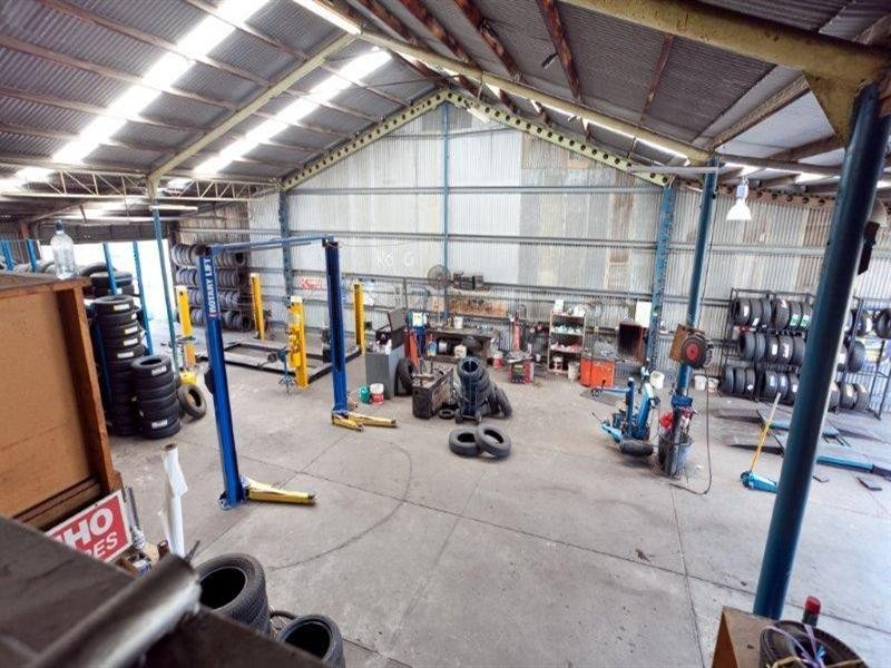 1 Sinclair Street, Arundel QLD 4214