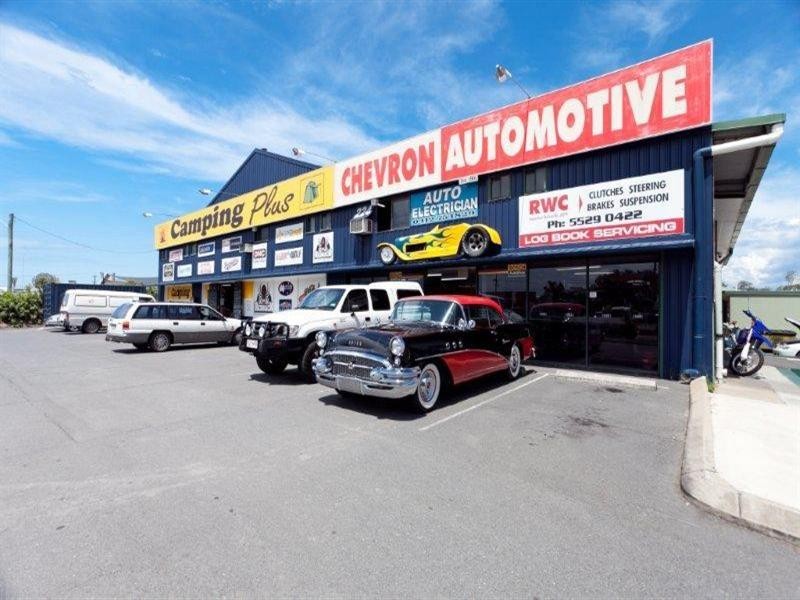 1 Sinclair Street, Arundel QLD 4214