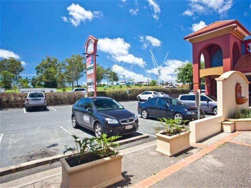 2/7 Tonga Place, Parkwood QLD 4214
