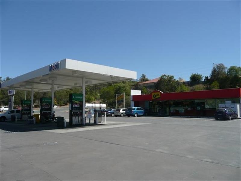 Pacific Pines QLD 4211