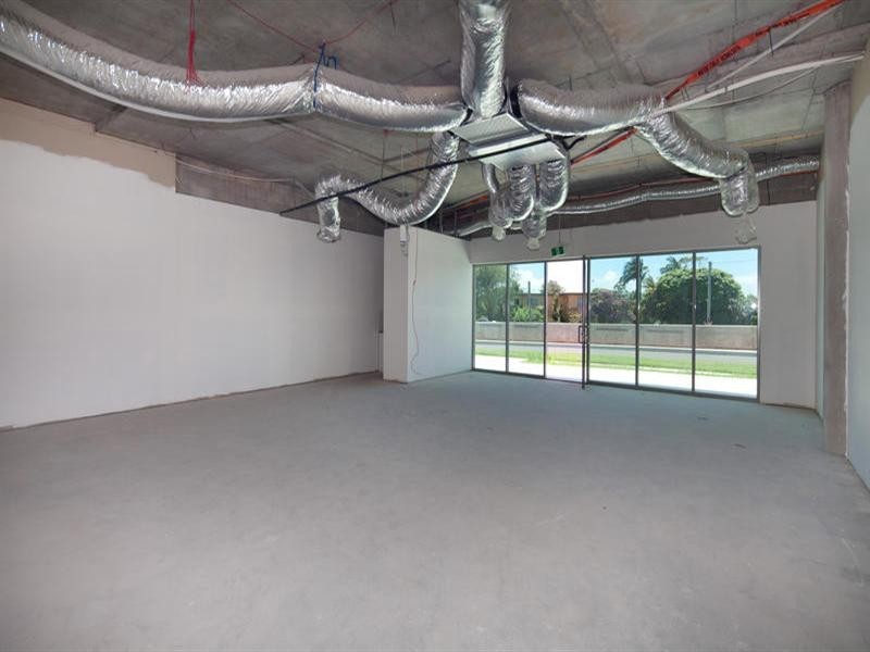 84 Brisbane Road, Labrador QLD 4215