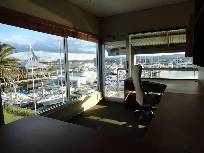 Hope Island QLD 4212