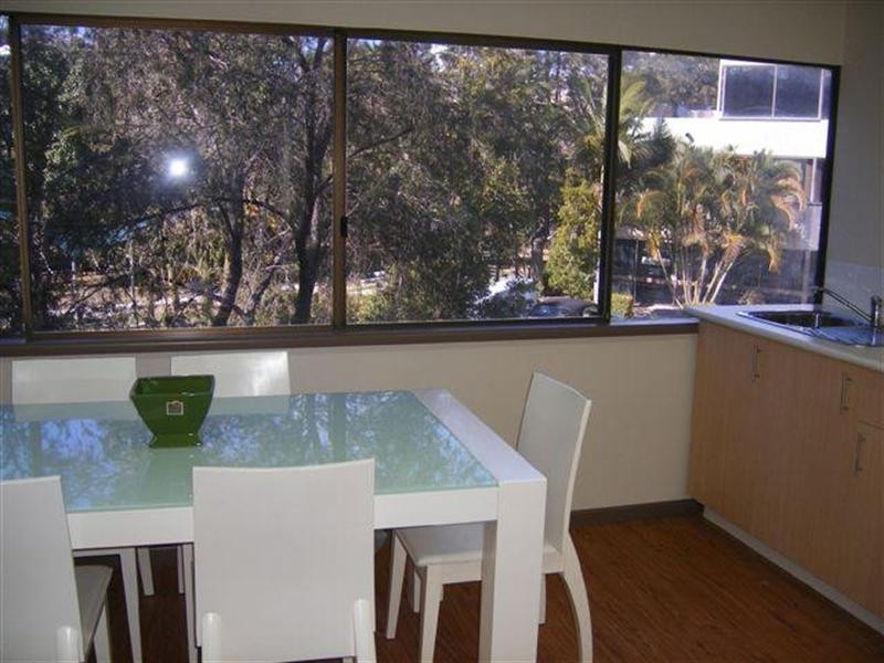 16/13 Karp Court, Bundall QLD 4217