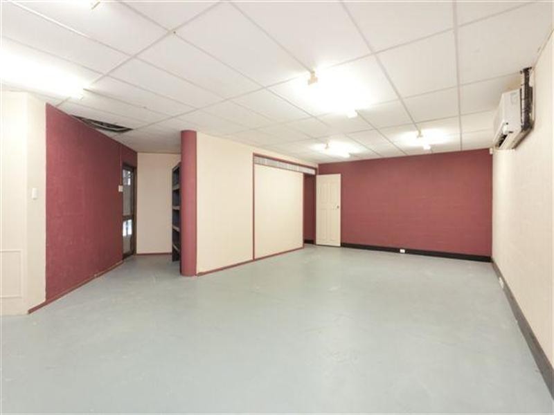 2/13 Karp Court, Bundall QLD 4217