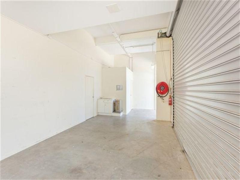 1/118 Brisbane Road, Labrador QLD 4215