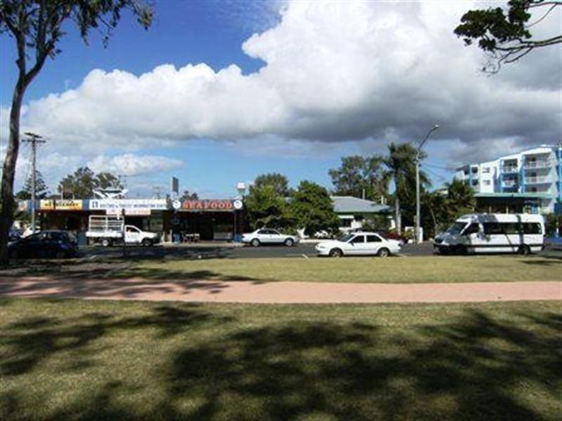 400 Esplanade, Torquay QLD 4655
