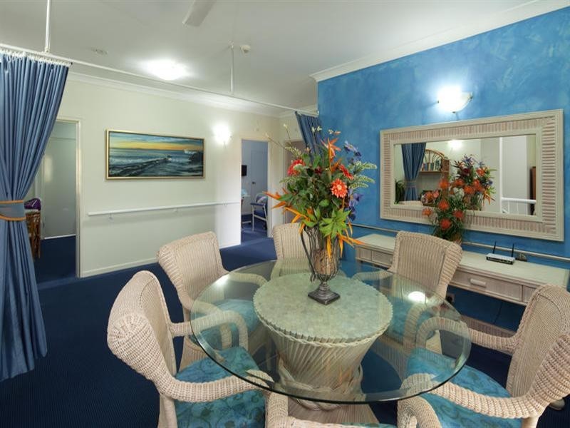 24 Spendlove Avenue, Southport QLD 4215