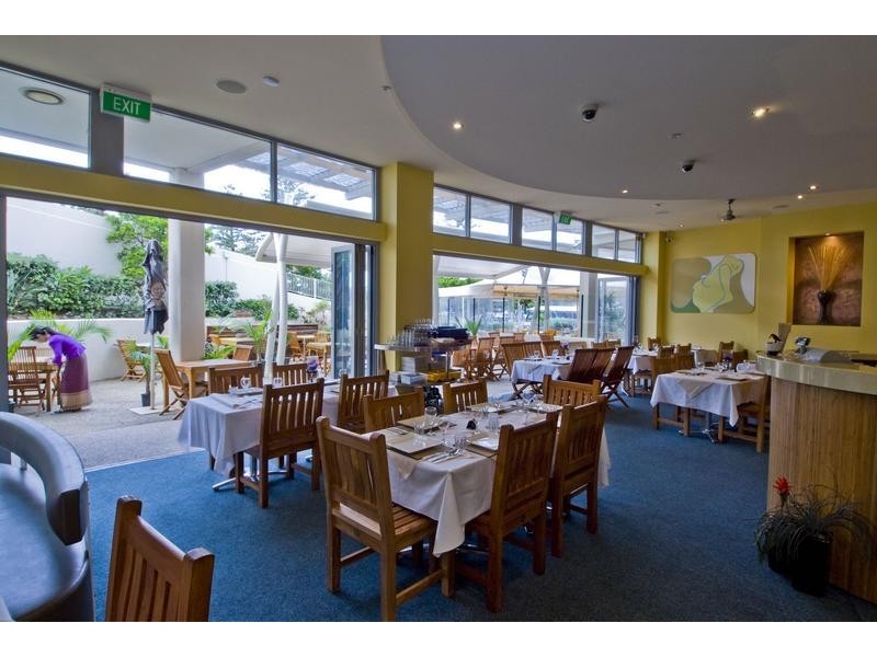 42 Marine Parade, Coolangatta QLD 4225