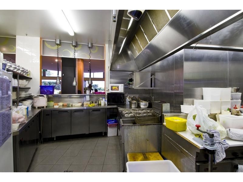 42 Marine Parade, Coolangatta QLD 4225