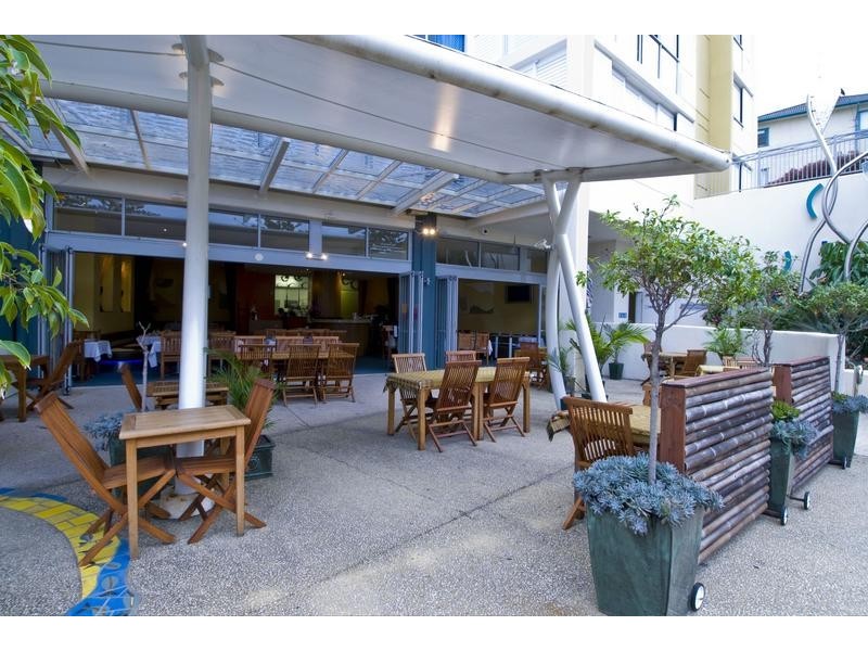 42 Marine Parade, Coolangatta QLD 4225