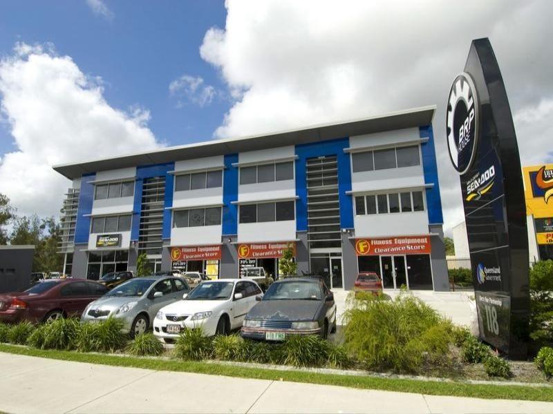 118 Brisbane Road, Labrador QLD 4215