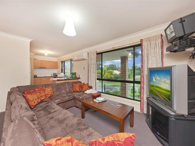 1 Zoeller Drive, Parkwood QLD 4214