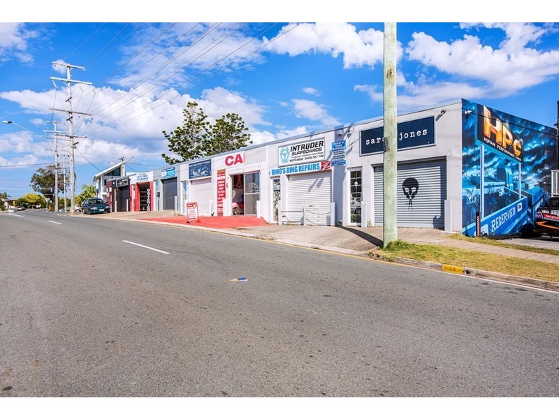 43 Hillcrest Parade, Miami QLD 4220