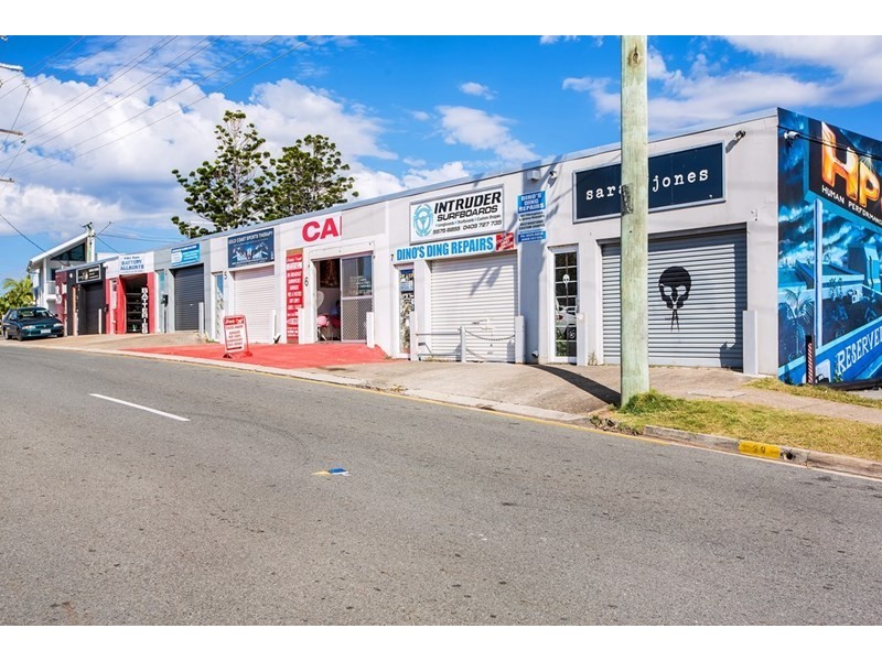 43 Hillcrest Parade, Miami QLD 4220