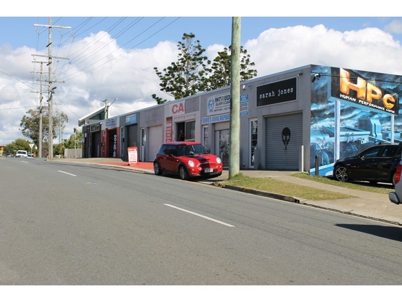 43 Hillcrest Parade, Miami QLD 4220