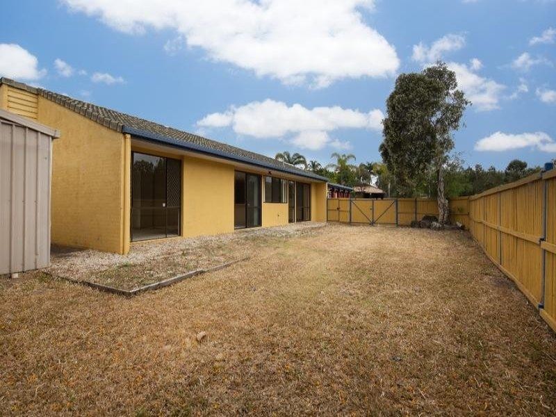 2 Goodman Close, Highland Park QLD 4211