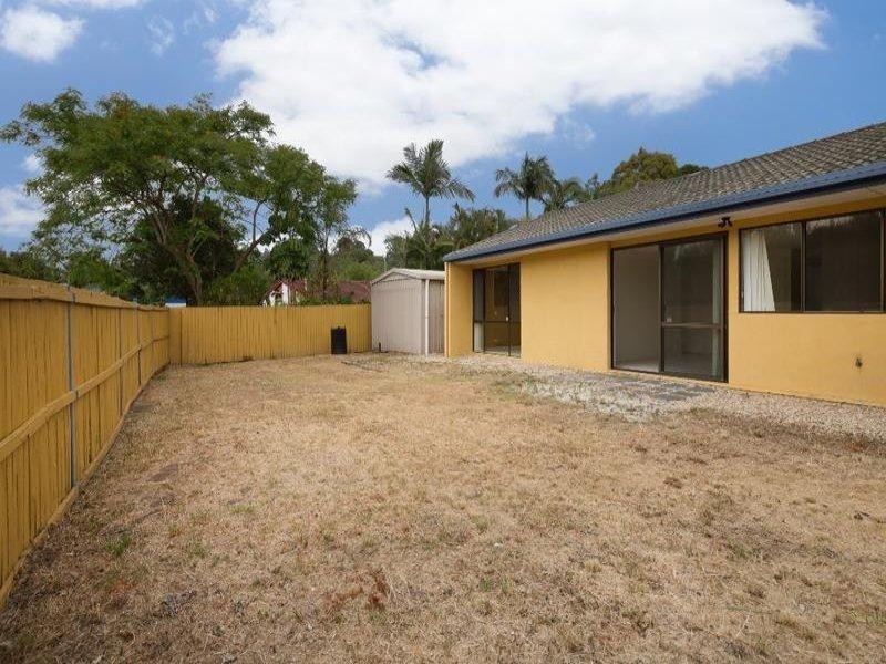 2 Goodman Close, Highland Park QLD 4211
