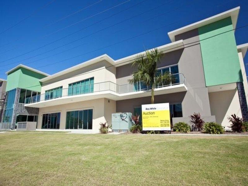 Labrador QLD 4215