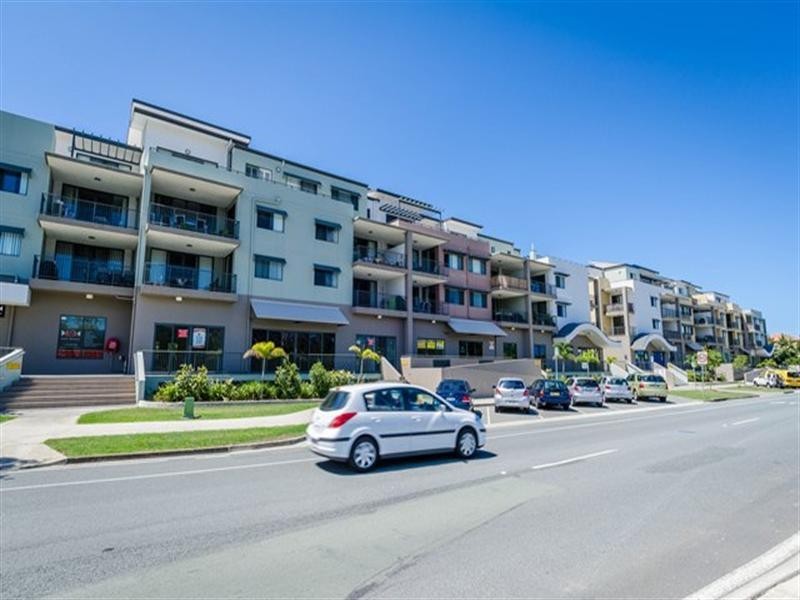 1 and 2 Acacia Court, Robina QLD 4226