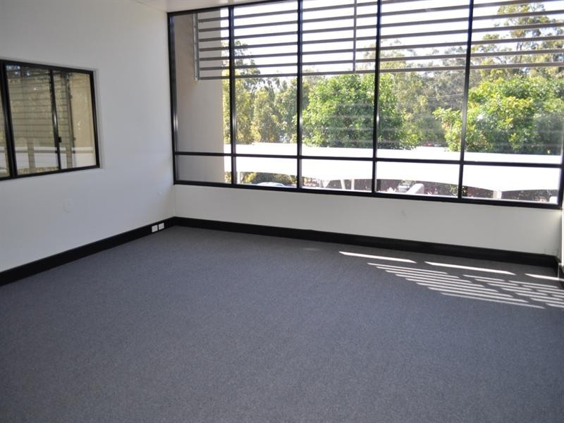 3, 4 and 5/8 Technology Drive, Arundel QLD 4214