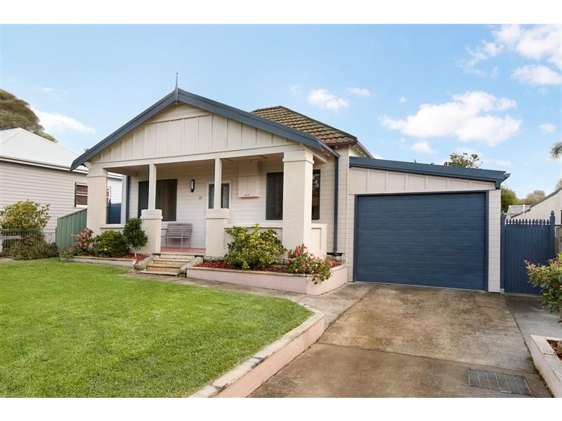37 Kenneth Avenue, Kirrawee NSW 2232