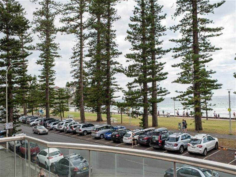 2/107 North Steyne, Manly NSW 2095