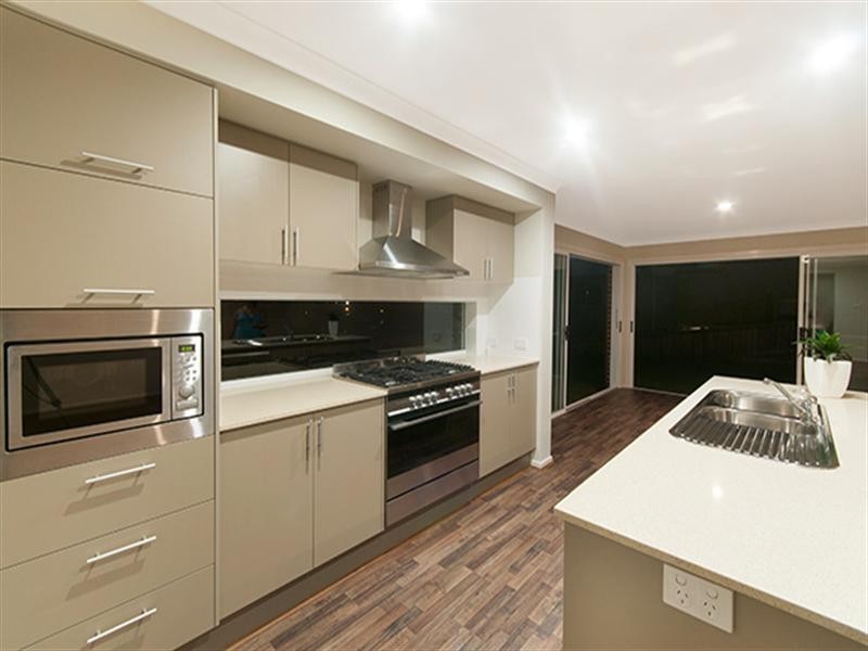 19 Fazzolari Avenue, Mona Vale NSW 2103