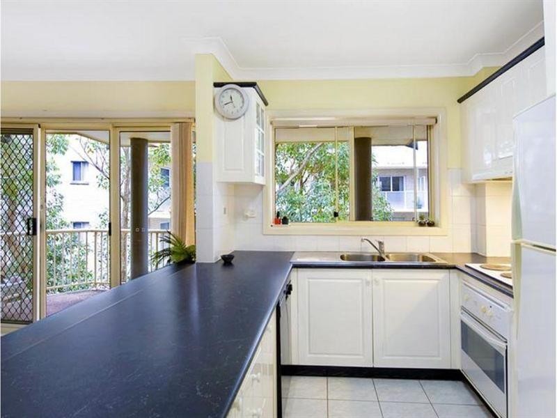 12/8-10 Clarke Street, Narrabeen NSW 2101