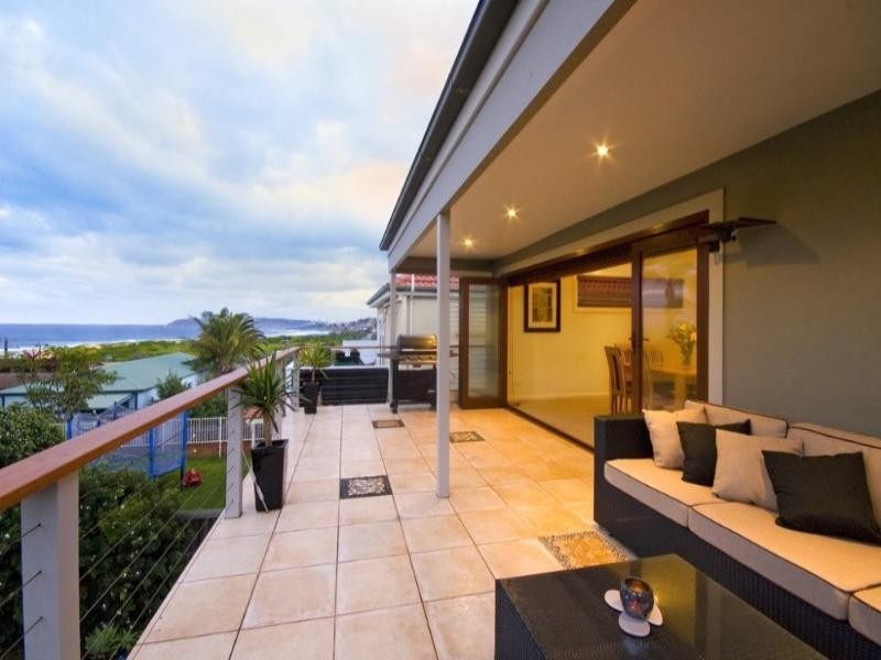 67 Griffin Road, North Curl Curl NSW 2099