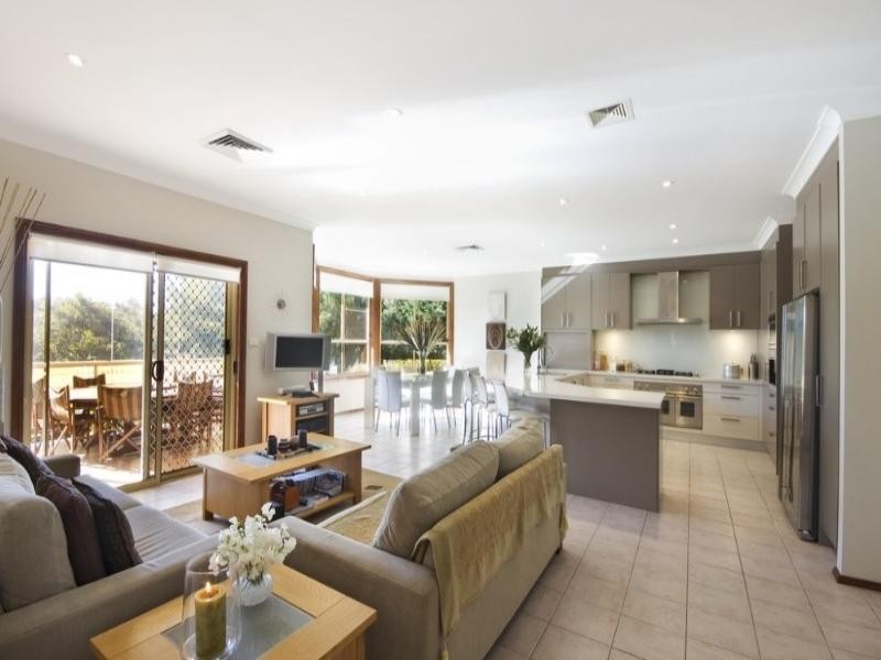 18 Tisane Avenue, Frenchs Forest NSW 2086