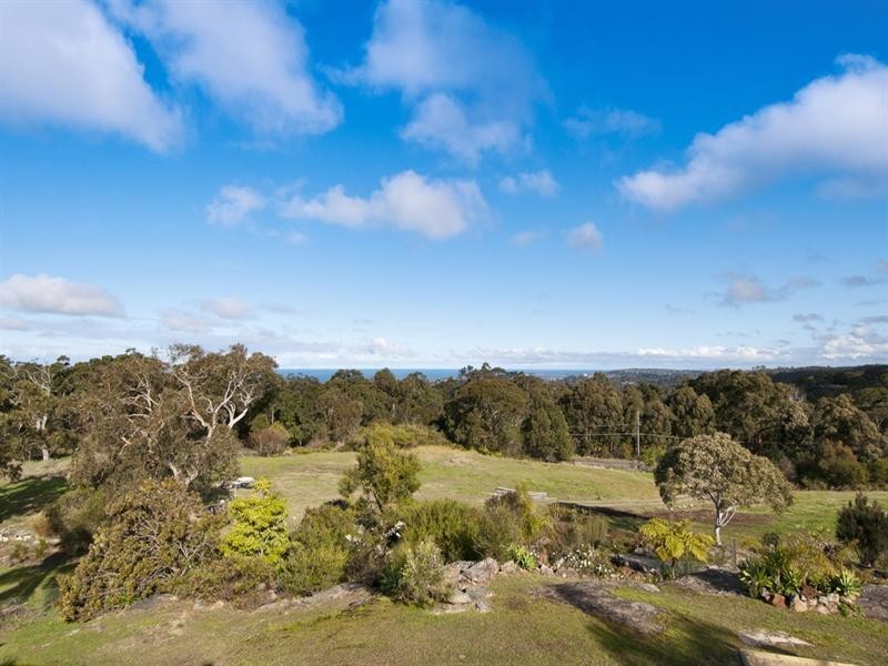 7 Minkara Road, Bayview NSW 2104