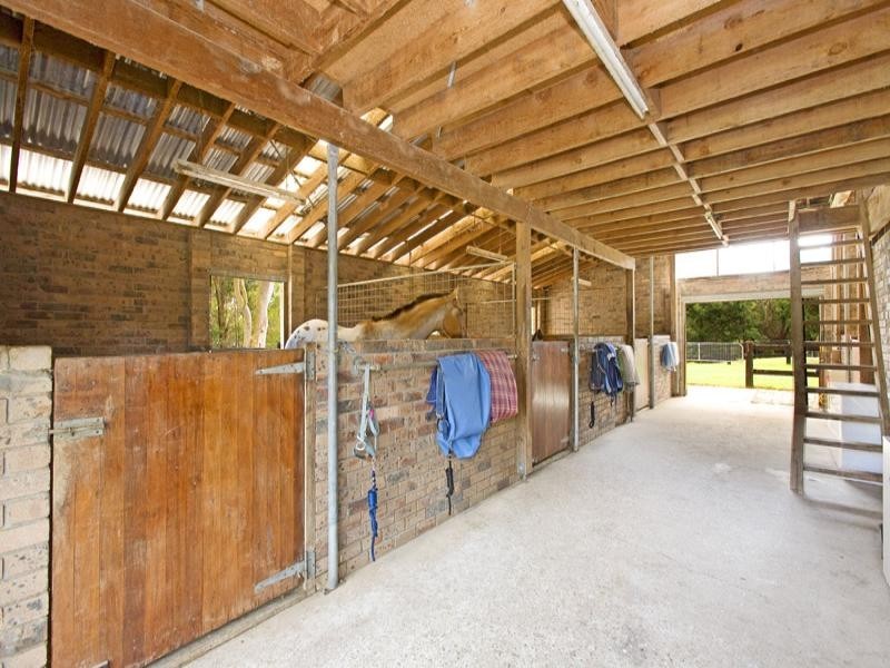 134 Booralie Road, Duffys Forest NSW 2084