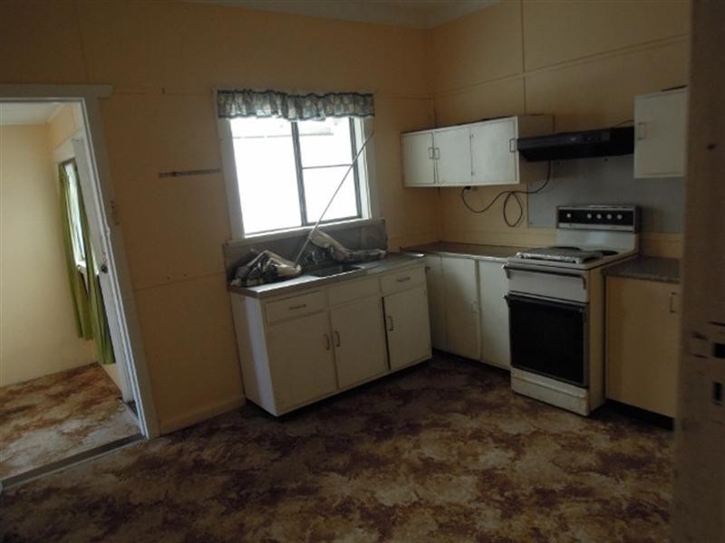 1and2/12 The Esplanade, Thirroul NSW 2515