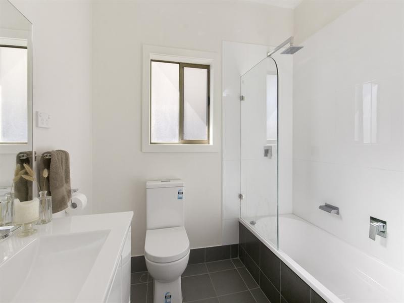 32 Kent Street, Bellambi NSW 2518