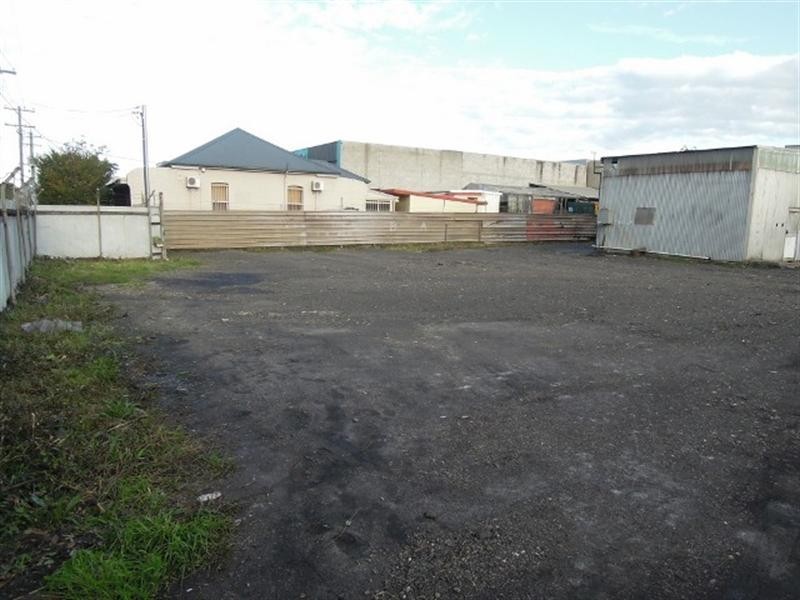 393 Old Five Islands Road, Unanderra NSW 2526