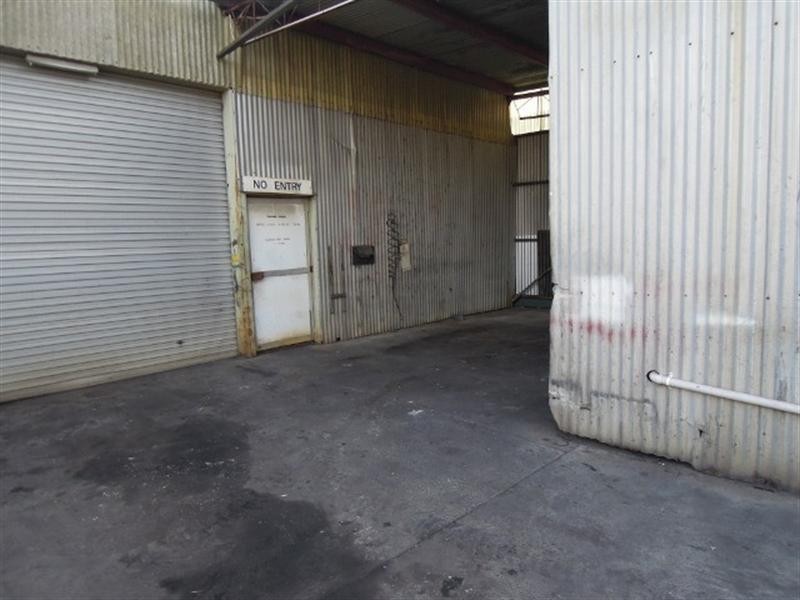 393 Old Five Islands Road, Unanderra NSW 2526