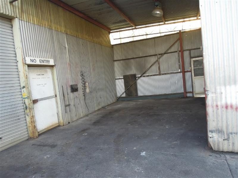 393 Old Five Islands Road, Unanderra NSW 2526