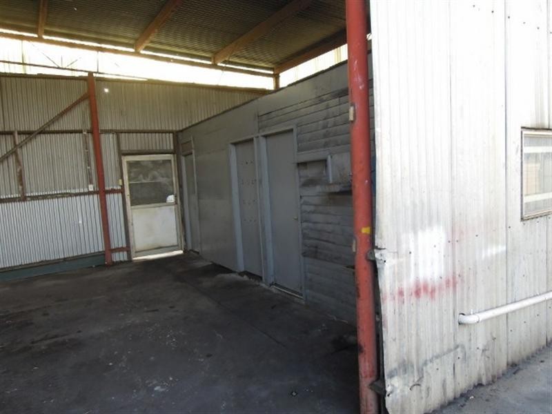 393 Old Five Islands Road, Unanderra NSW 2526