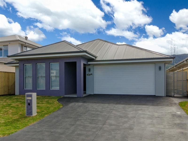 15 SAMUEL Close, Thirroul NSW 2515