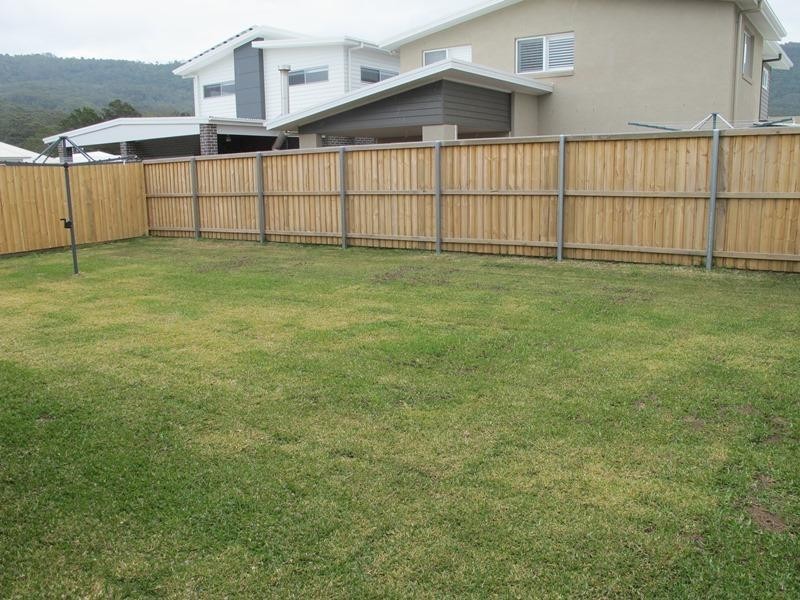 15 SAMUEL Close, Thirroul NSW 2515