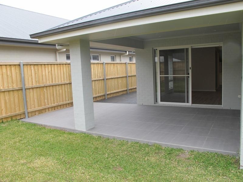 15 SAMUEL Close, Thirroul NSW 2515