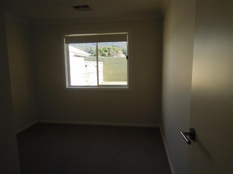14 Samuel Close, Thirroul NSW 2515