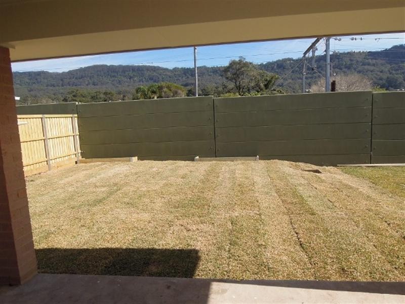14 Samuel Close, Thirroul NSW 2515