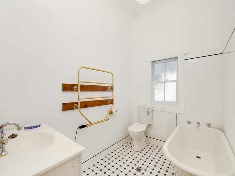 23 Beattie Avenue, Bulli NSW 2516