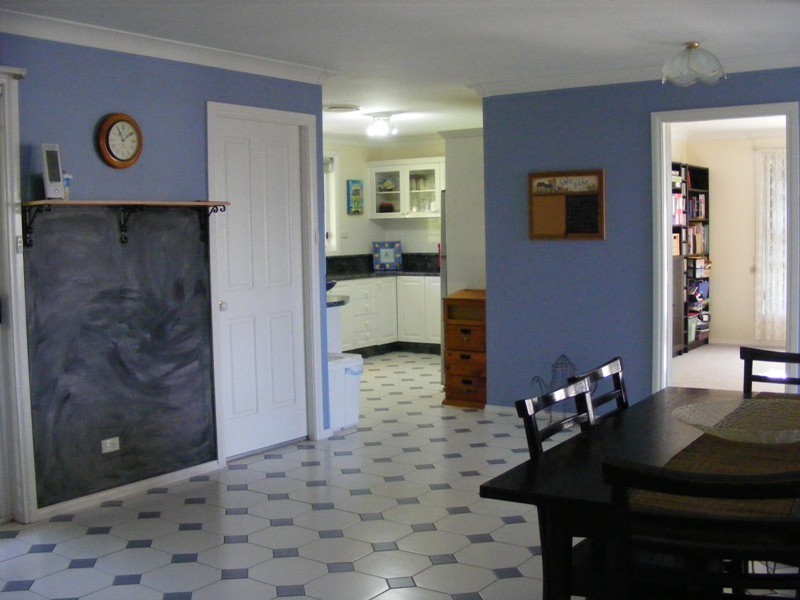 8-10 Coorung Close, Cordeaux Heights NSW 2526