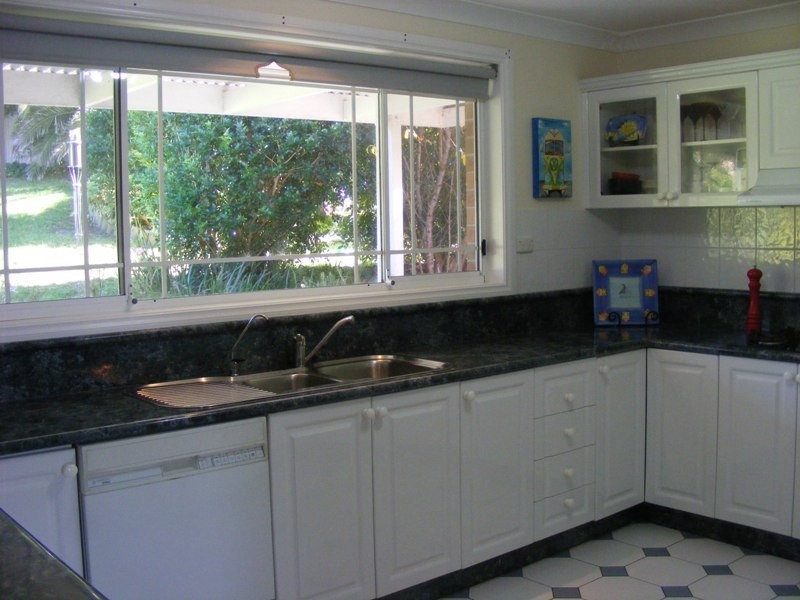 8-10 Coorung Close, Cordeaux Heights NSW 2526